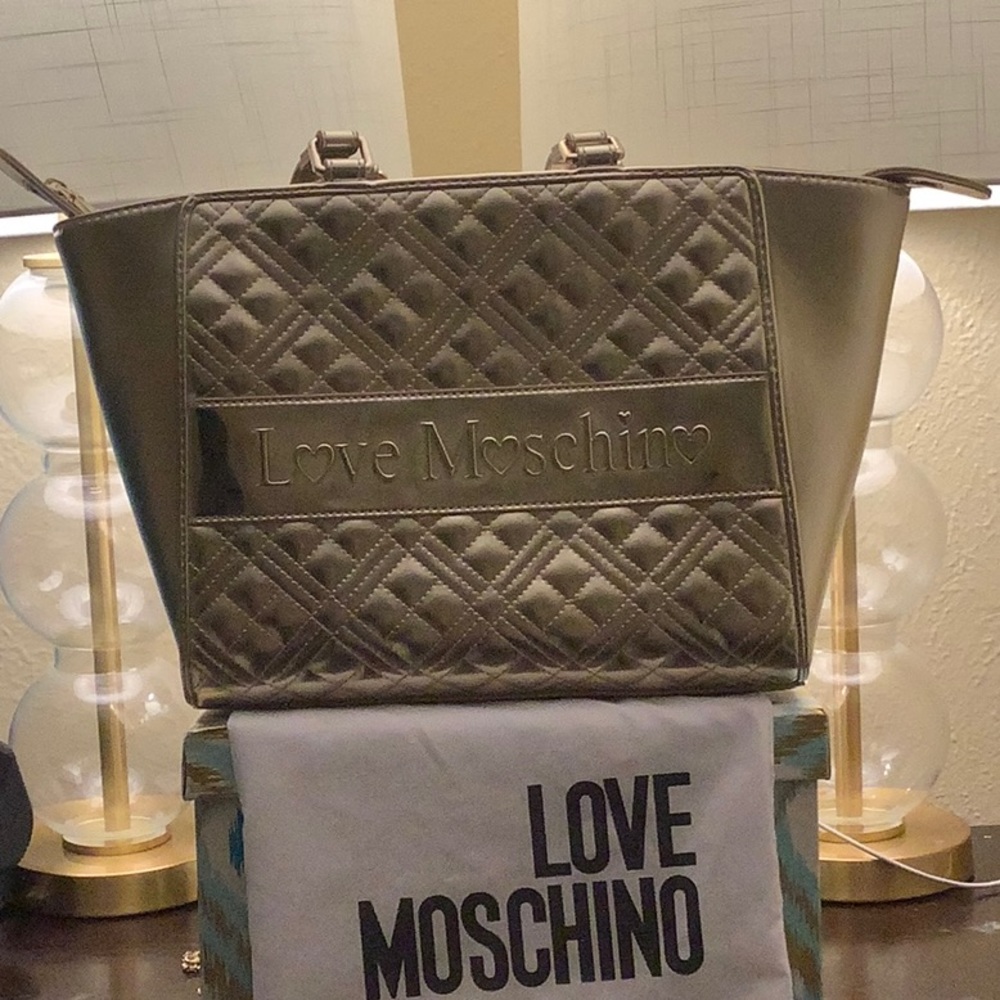 Love Moschino Gold Tote bag. BRAND NEW!!!